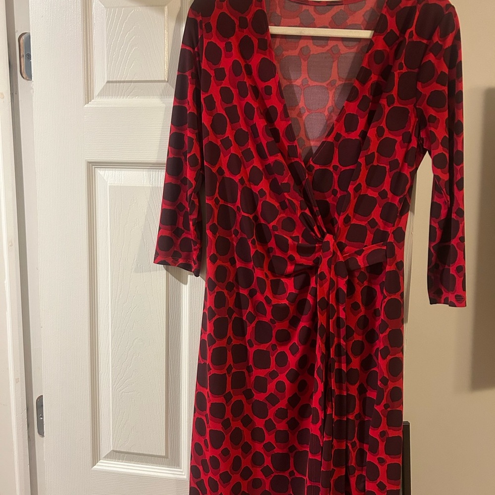 Anne Klein Red and Black Patterned Long Sleeve Dress